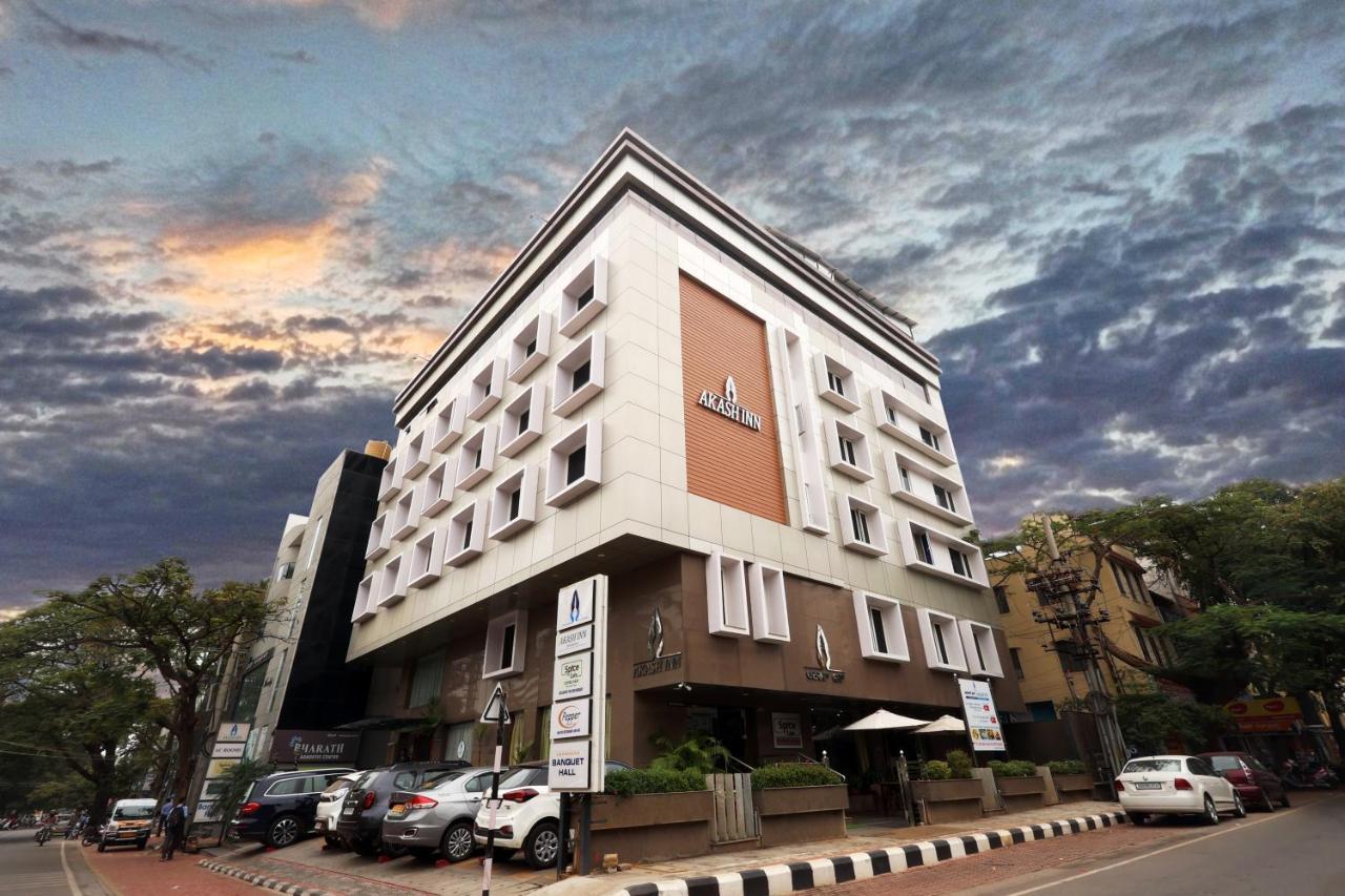 Akash Inn Shimoga Eksteriør bilde