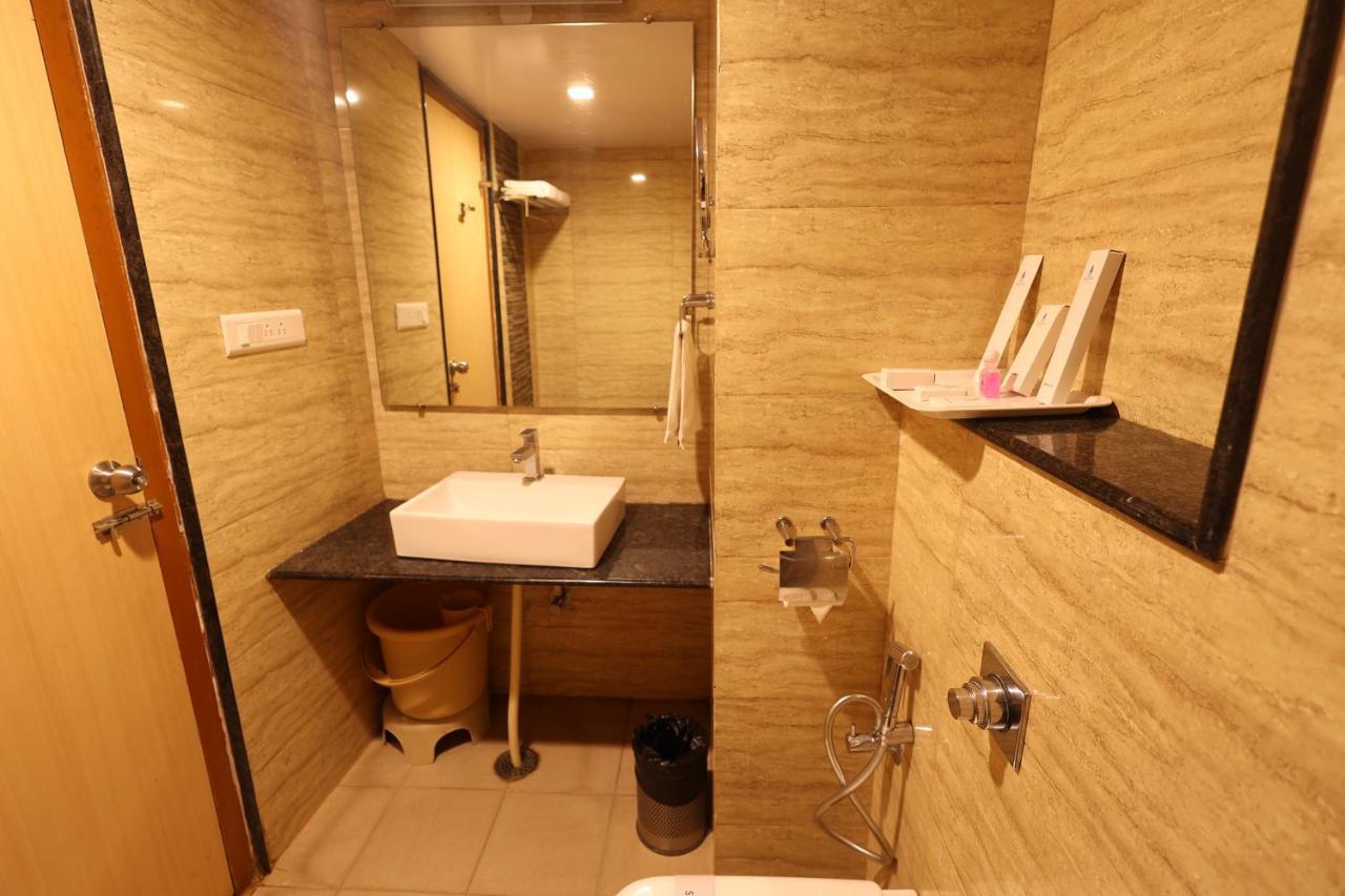 Akash Inn Shimoga Eksteriør bilde