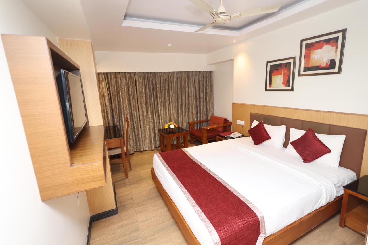 Akash Inn Shimoga Eksteriør bilde