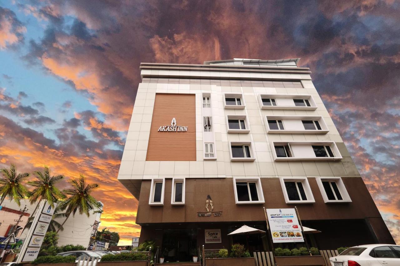 Akash Inn Shimoga Eksteriør bilde